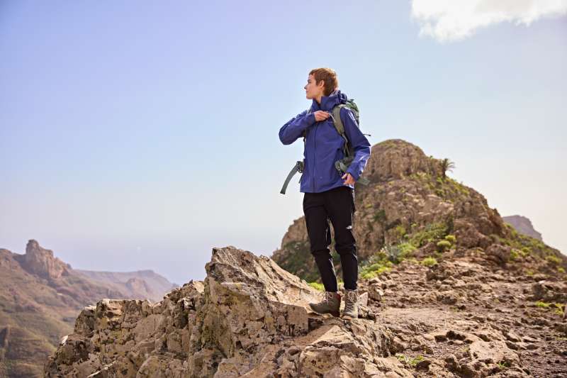 De beste wandelbroeken voor dames van 2025: de keuze van onze expert